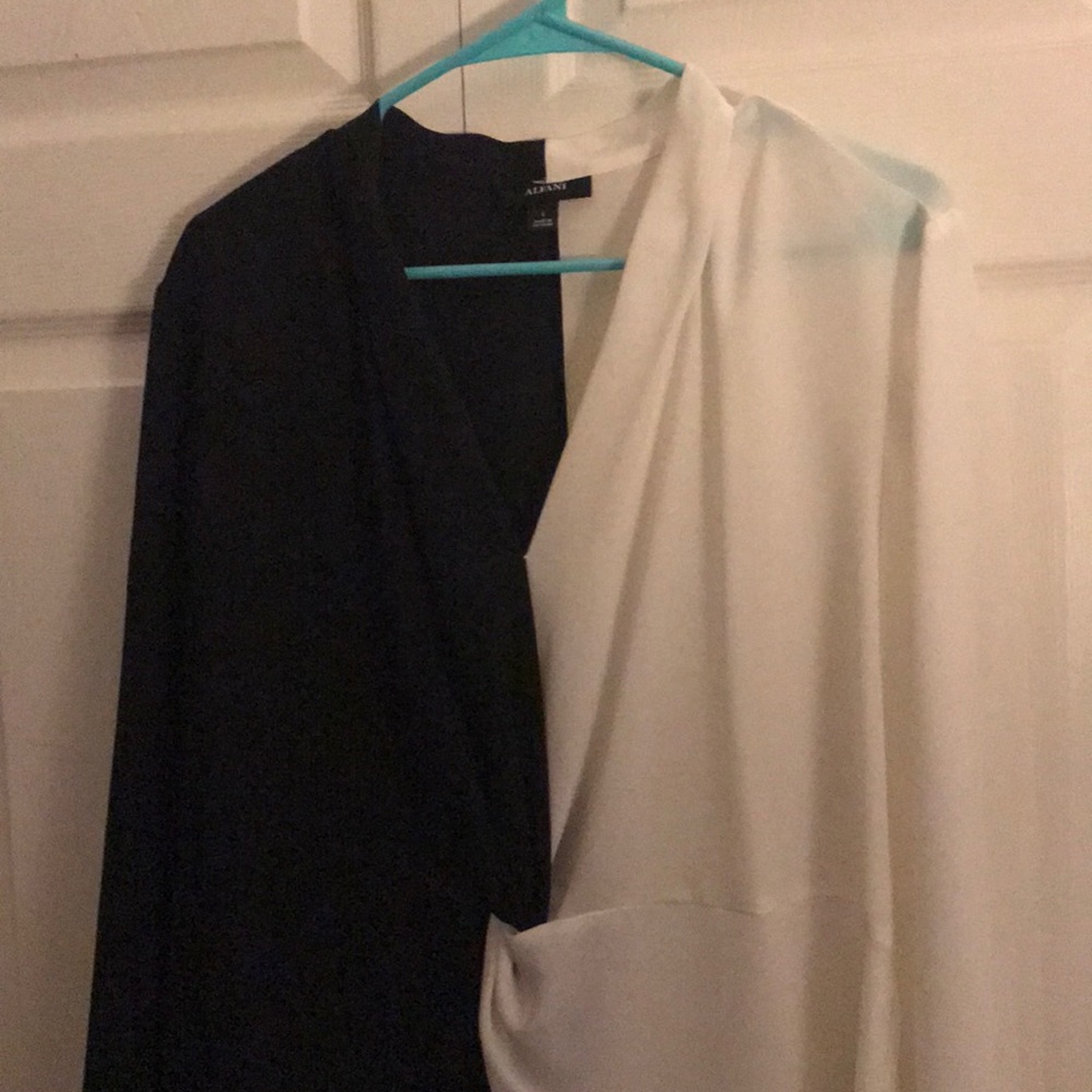 Blouse - Picture 2 of 4